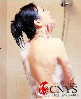 捏女人的奶头视频,捏女人奶头视频的丑陋真相